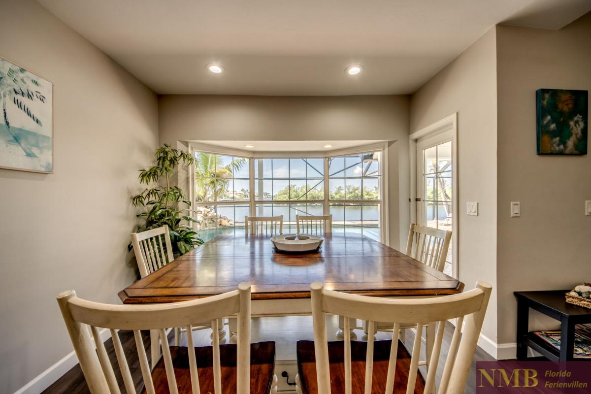 Ferienhaus-Cape-Coral-Blue-Diamond_16-Dining-Room