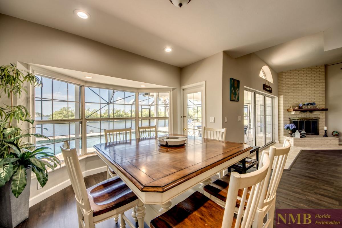 Ferienhaus-Cape-Coral-Blue-Diamond_17-Dining-Room