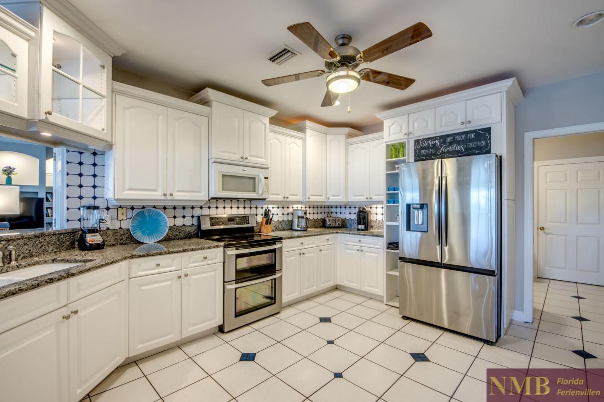 Ferienhaus-Cape-Coral-Blue-Diamond_22-Kitchen