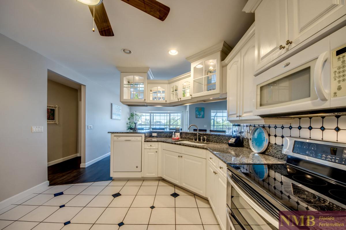 Ferienhaus-Cape-Coral-Blue-Diamond_24-Kitchen