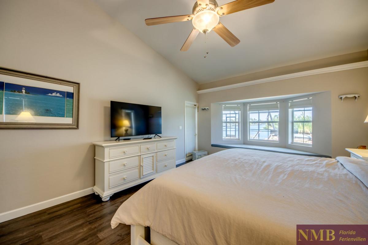 Ferienhaus-Cape-Coral-Blue-Diamond_31-Second-Master
