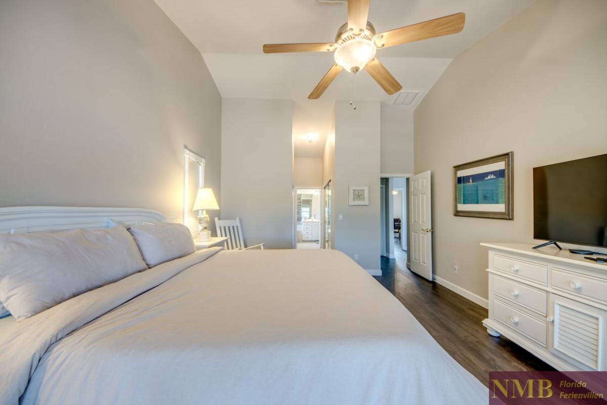 Ferienhaus-Cape-Coral-Blue-Diamond_32-Second-Master