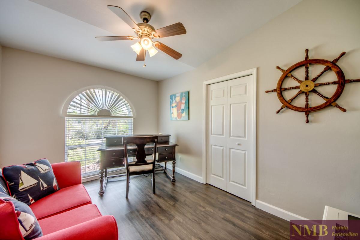 Ferienhaus-Cape-Coral-Blue-Diamond_41-Bedroom-5