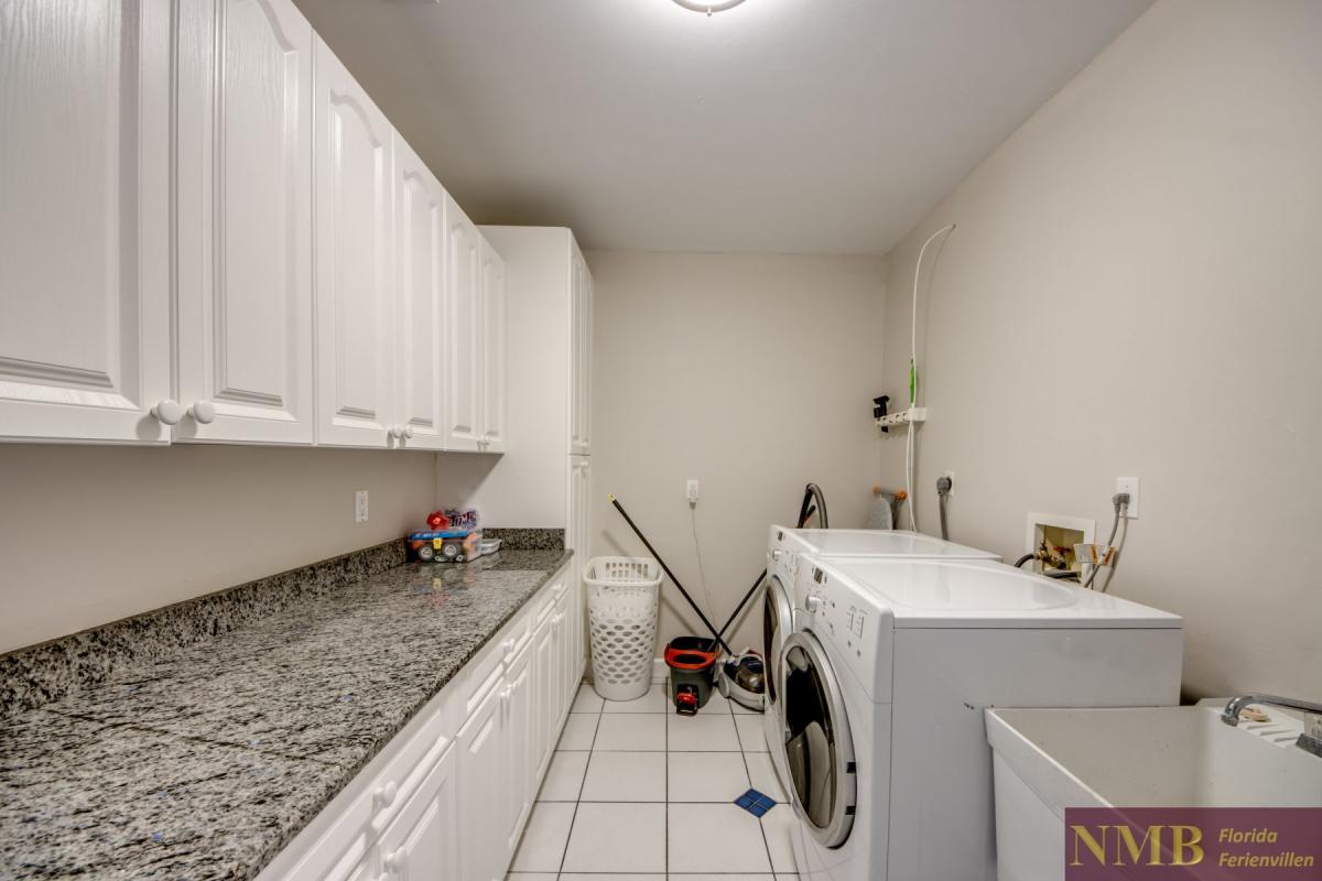Ferienhaus-Cape-Coral-Blue-Diamond_43-Laundry-Room
