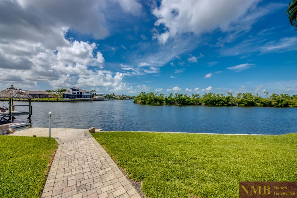Ferienhaus-Cape-Coral-Blue-Diamond_88-Backyard