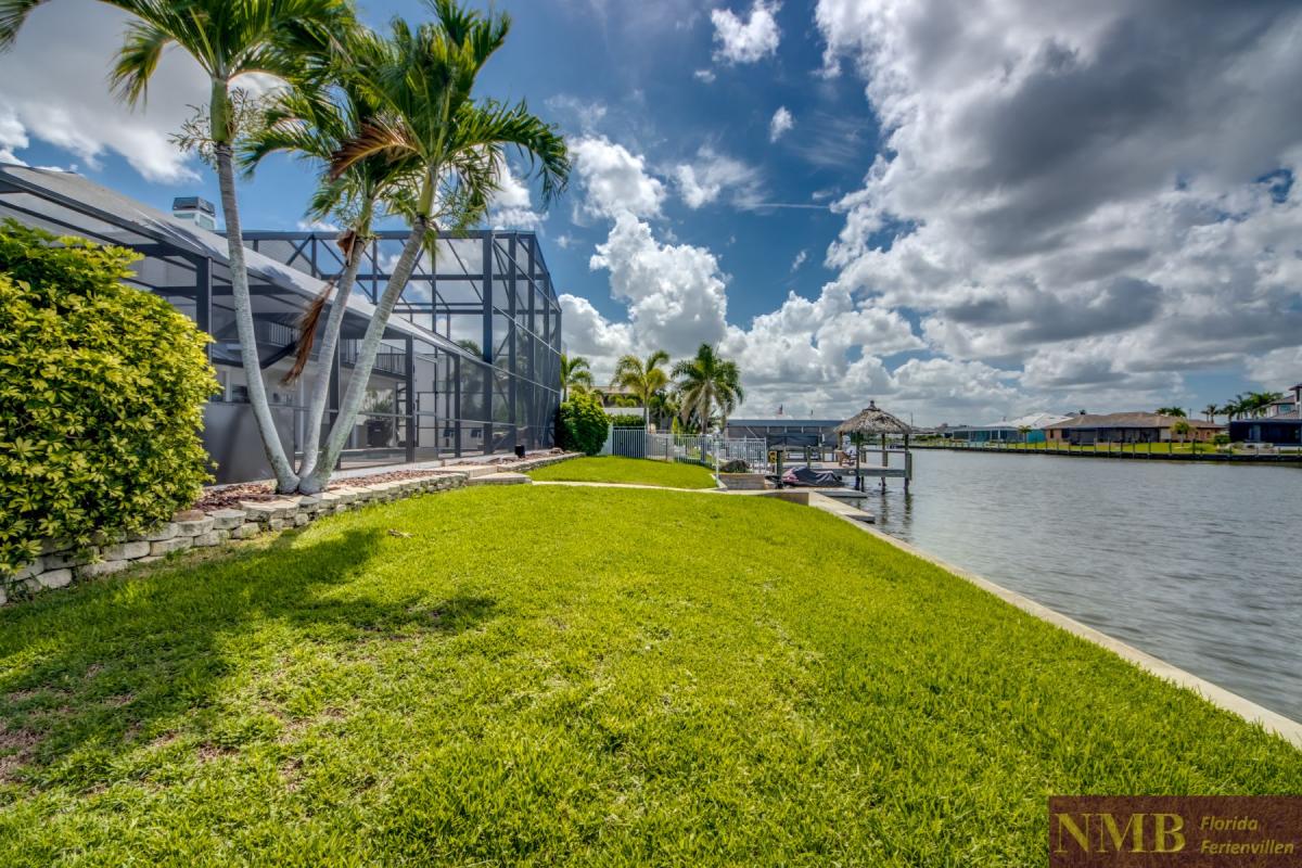 Ferienhaus-Cape-Coral-Blue-Diamond_90-Backyard