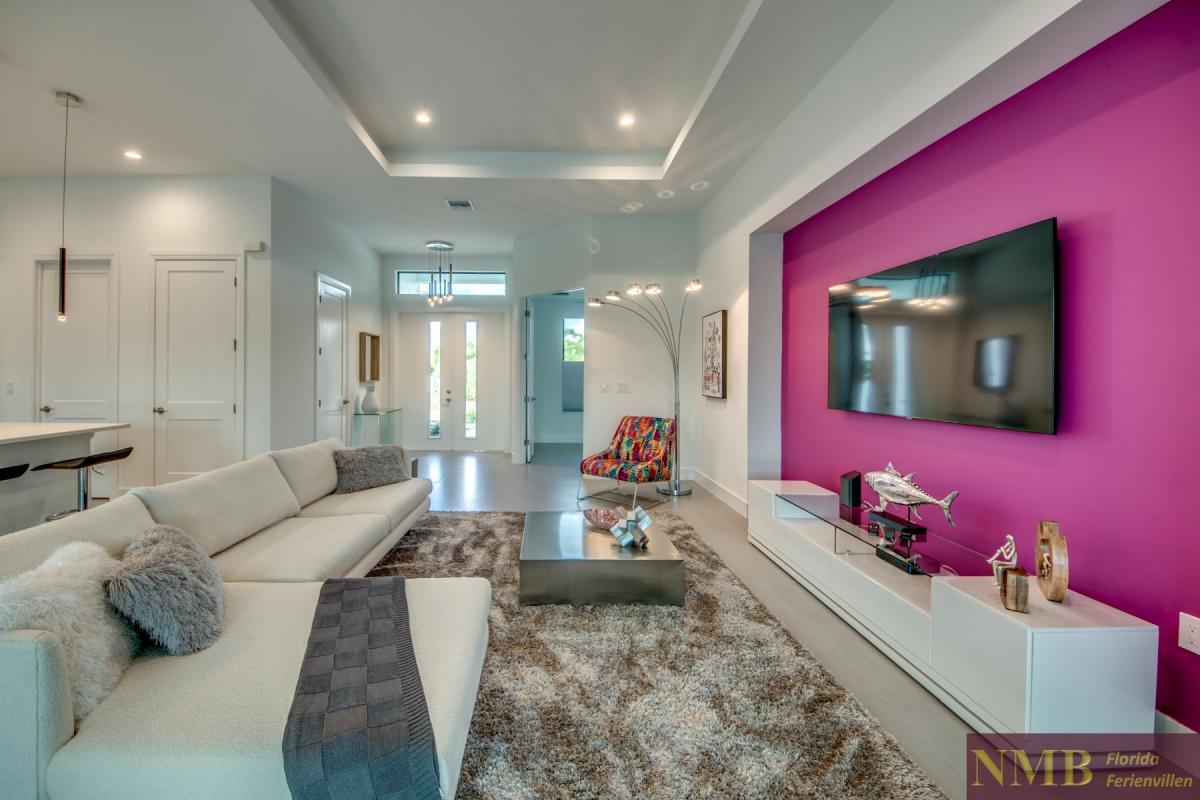 Ferienhaus-Cape-Coral-Pink-Lemonade_11-Living-Room