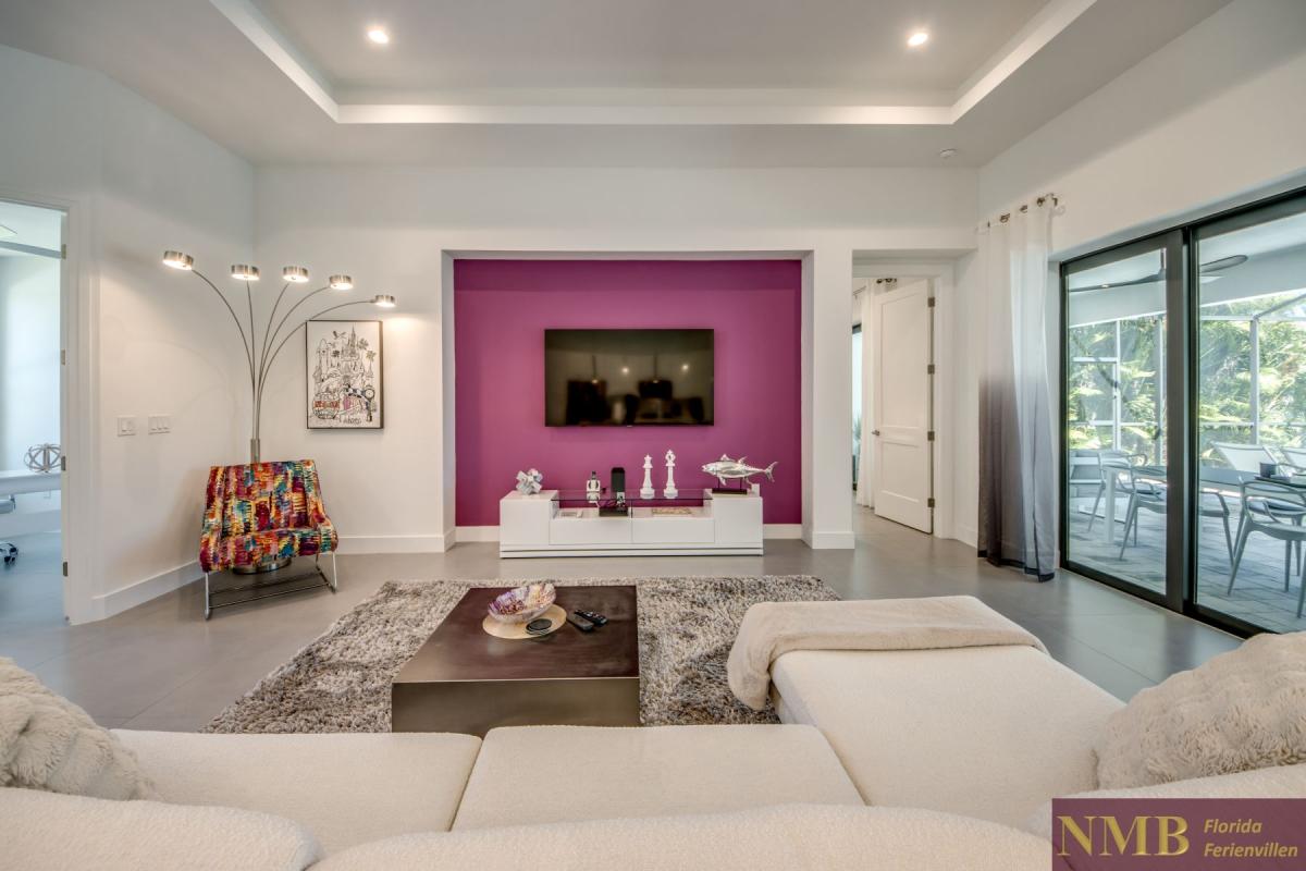 Ferienhaus-Cape-Coral-Pink-Lemonade_15-Family-Room
