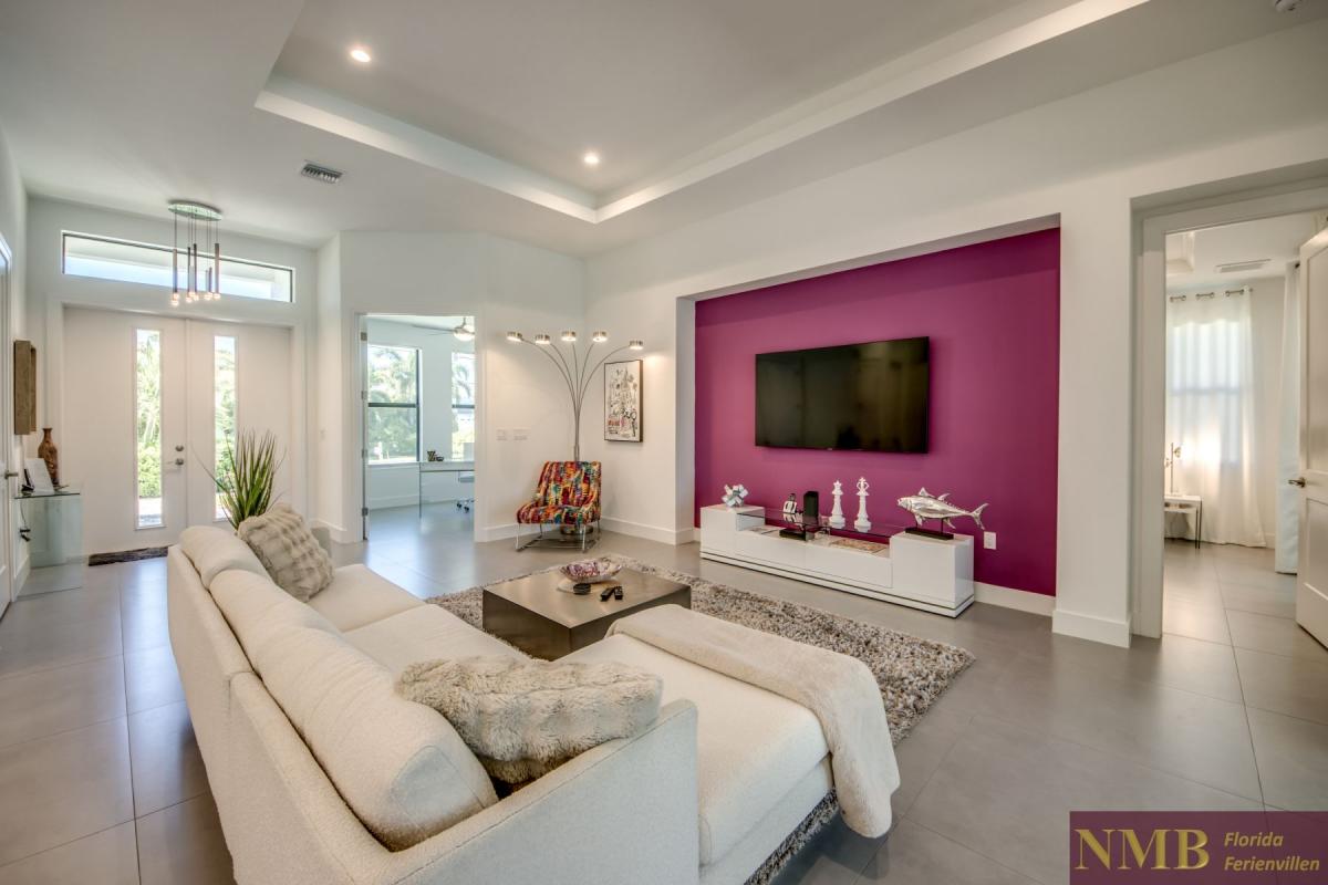 Ferienhaus-Cape-Coral-Pink-Lemonade_16-Family-Room