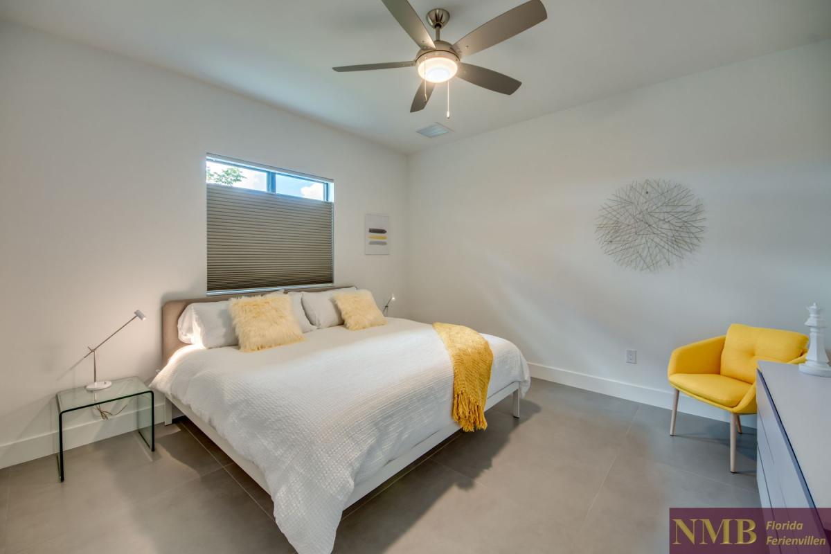 Ferienhaus-Cape-Coral-Pink-Lemonade_40-Guest-Bedroom