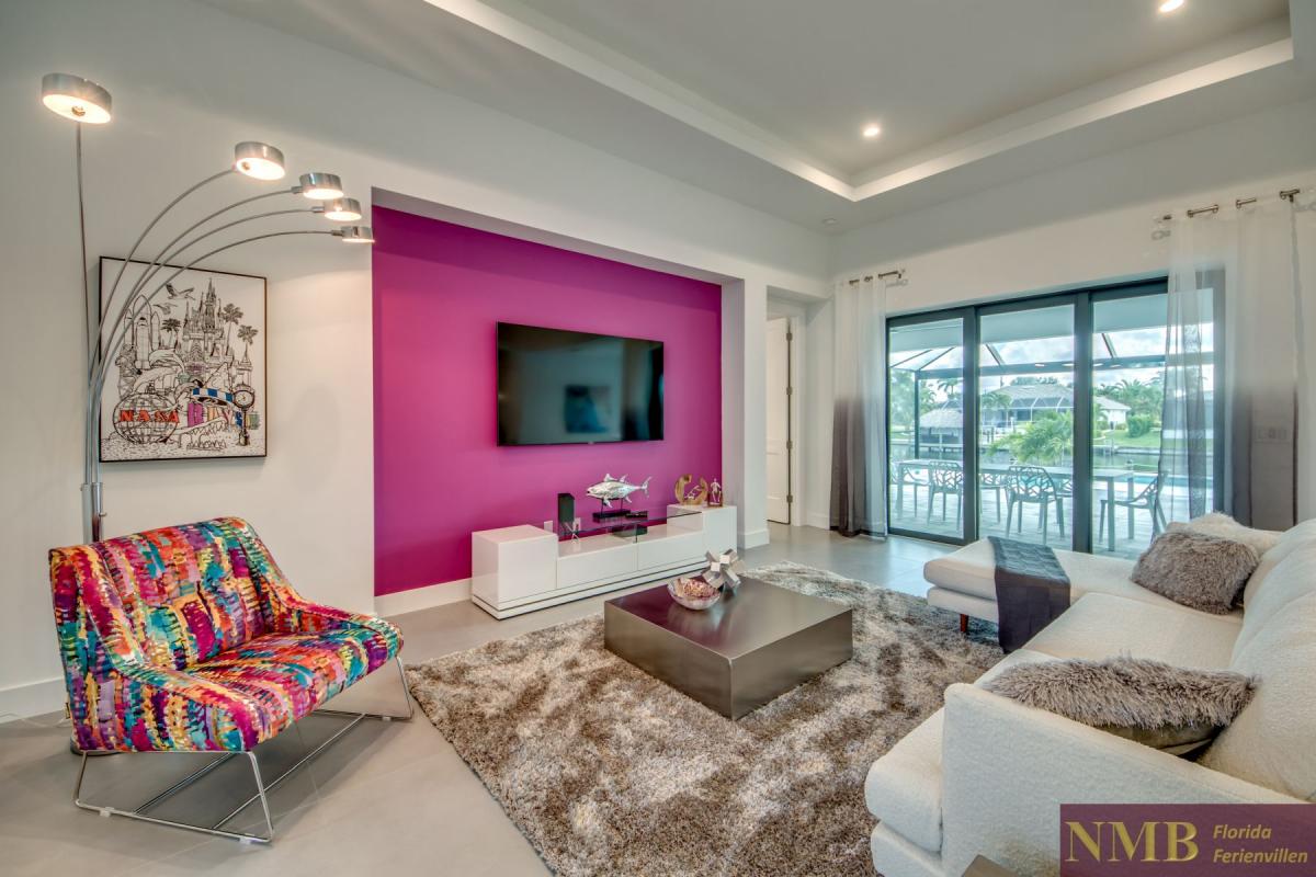 Ferienhaus-Cape-Coral-Pink-Lemonade_6-Living-Room