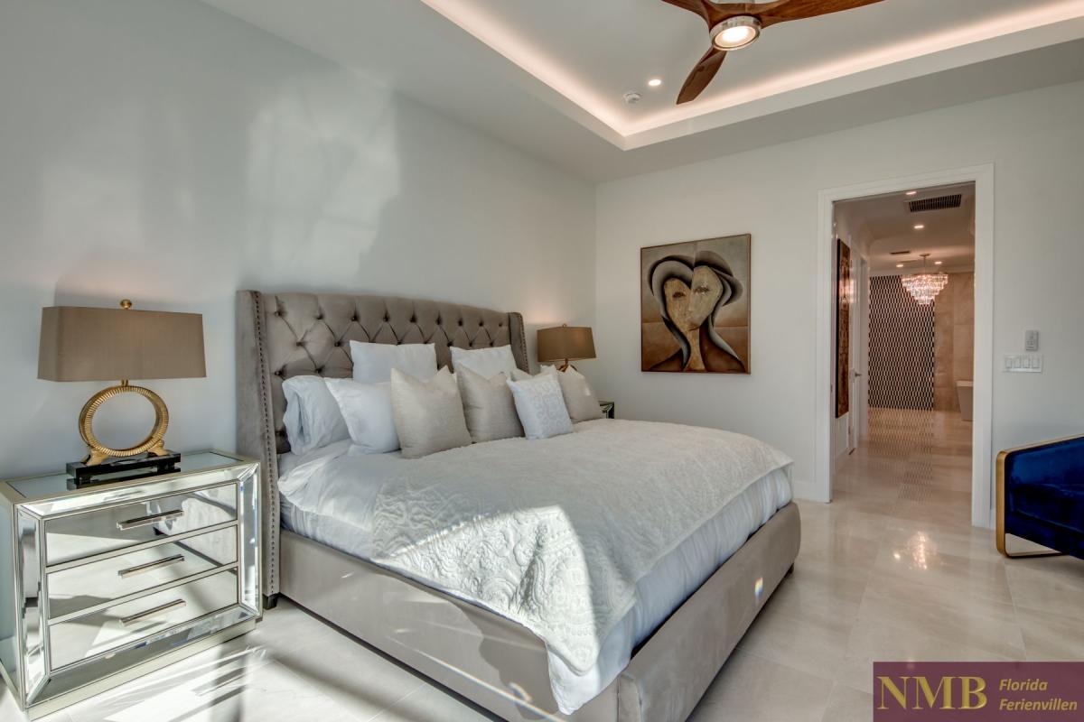 Ferienhaus-Cape-Coral-Madison-Garden_37-Master-Bedroom