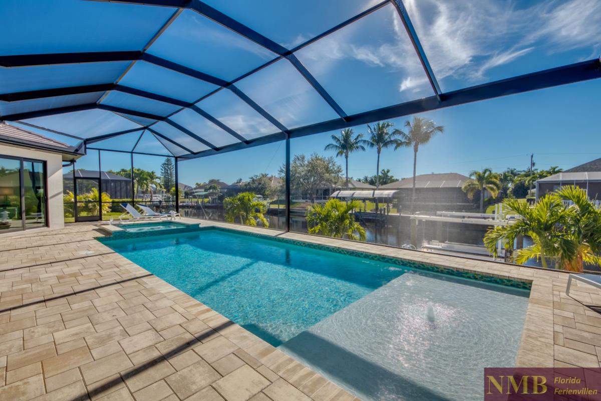 Ferienhaus-Cape-Coral-Genesis_68-Pool-Hot-Tub