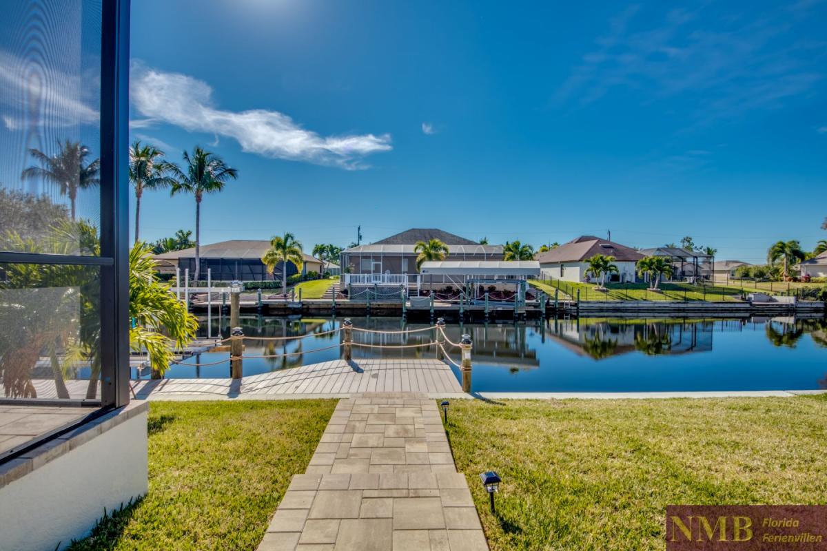 Ferienhaus-Cape-Coral-Genesis_75-Backyard