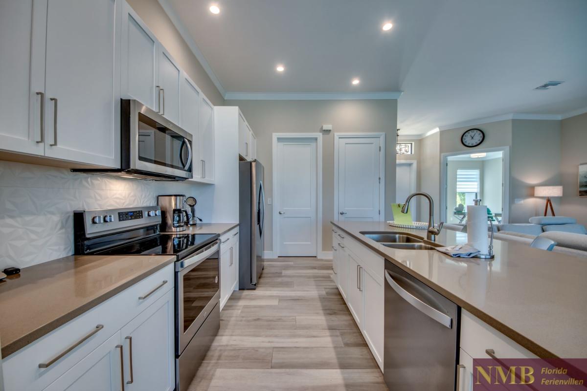 Ferienhaus-Cape-Coral-Villa-Cape-Royal_21-Kitchen