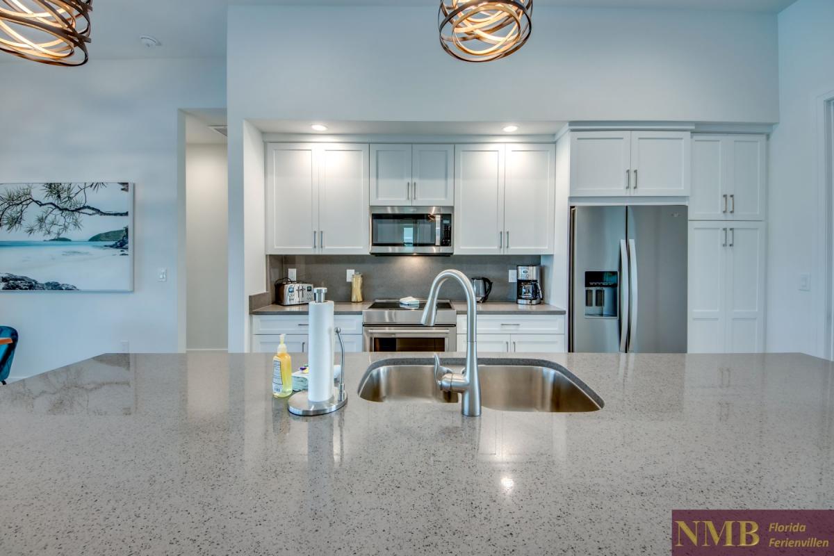 Ferienhaus-Cape-Coral-Villa-Lumina_32-Kitchen