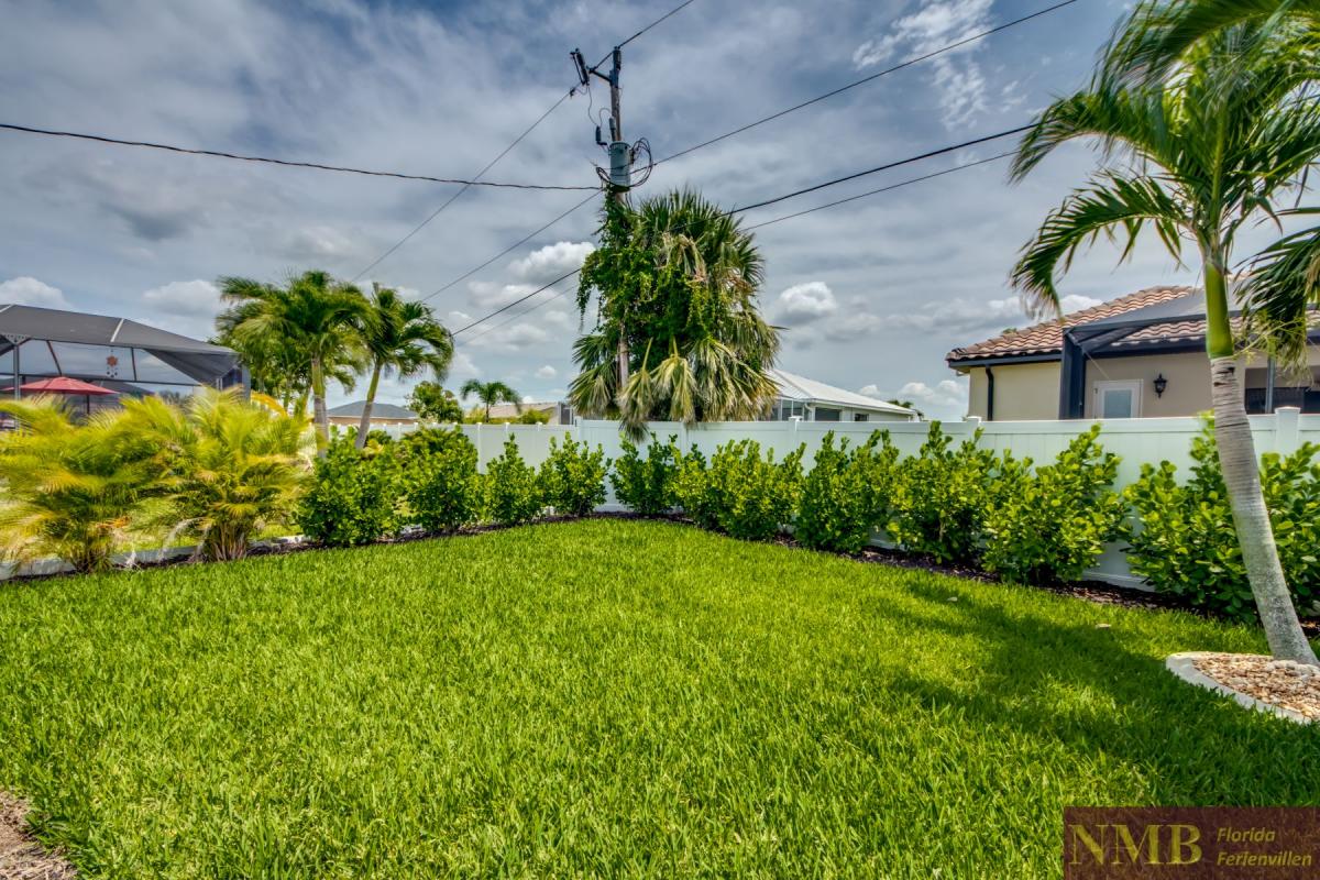 Ferienhaus-Cape-Coral-Villa-Blue-Moon_76-Backyard