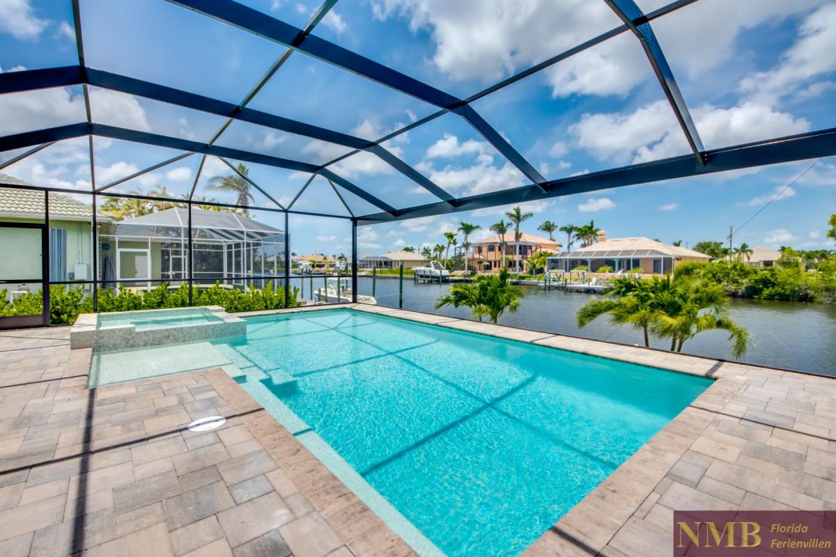 Ferienhaus-Cape-Coral-Villa-Hummingbird_70-Hot-Tub-Pool