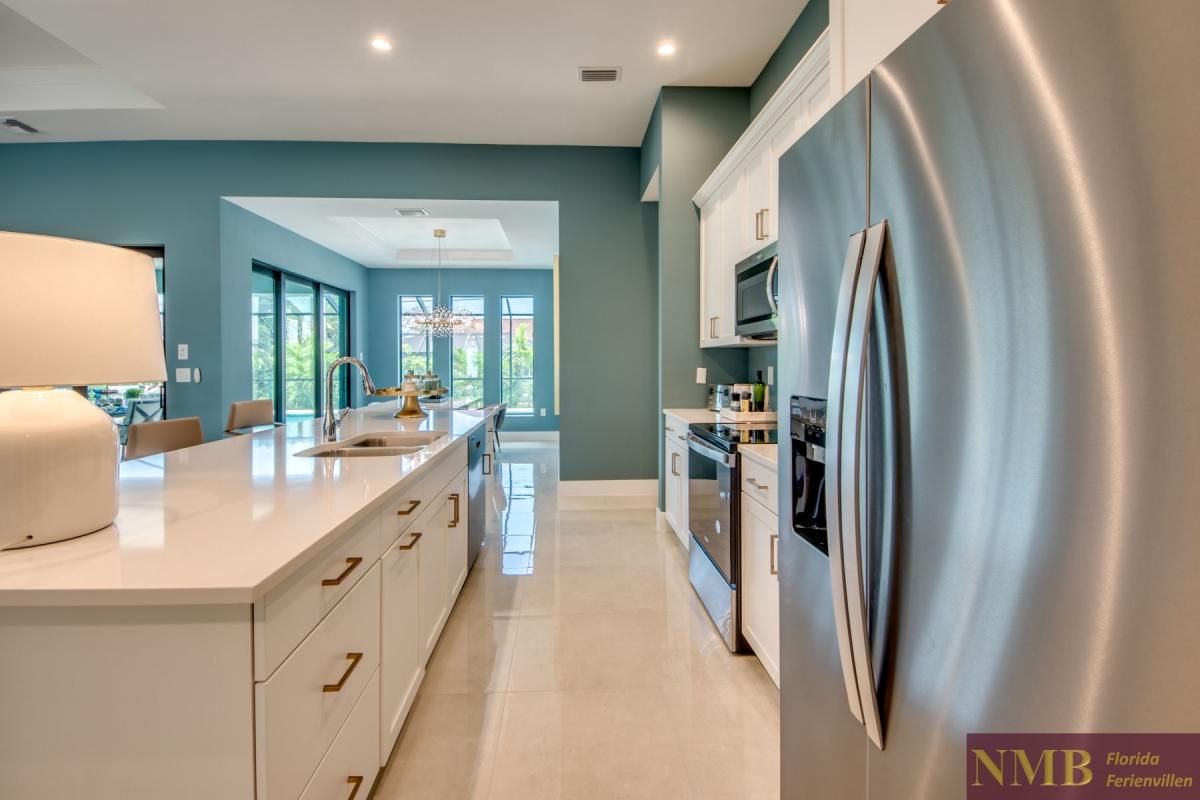 Ferienhaus-Cape-Coral-Villa-Tranquil-Sands_36-Kitchen