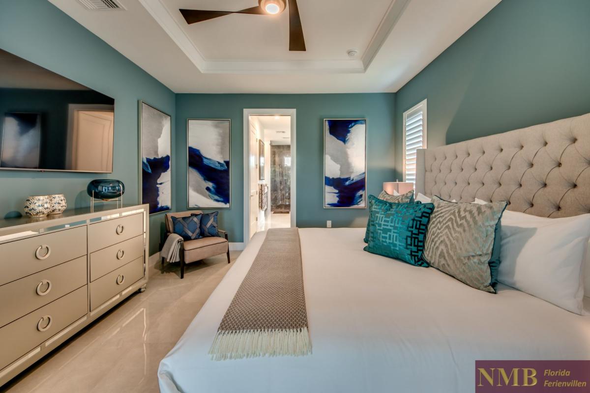 Ferienhaus-Cape-Coral-Villa-Tranquil-Sands_40-Master-Bedroom