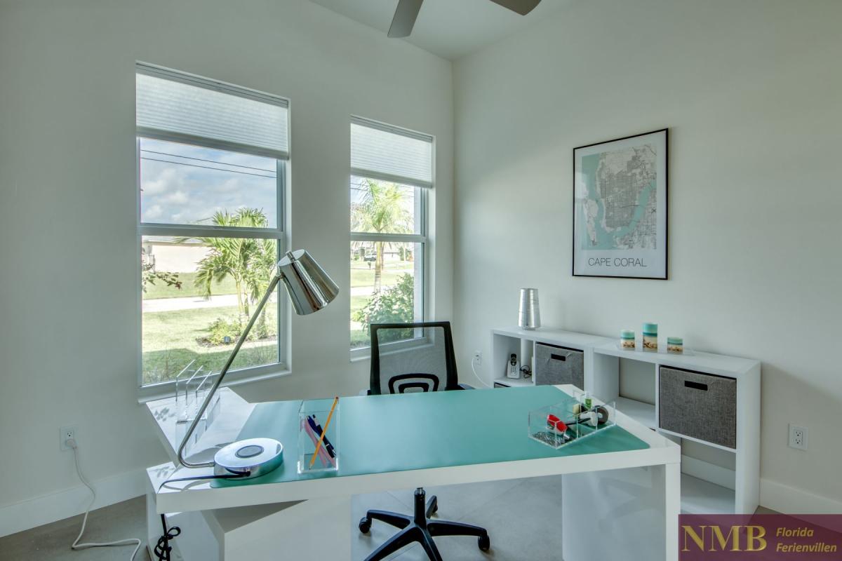 Ferienhaus-Cape-Coral-Villa-Sea-Shell_17-Office