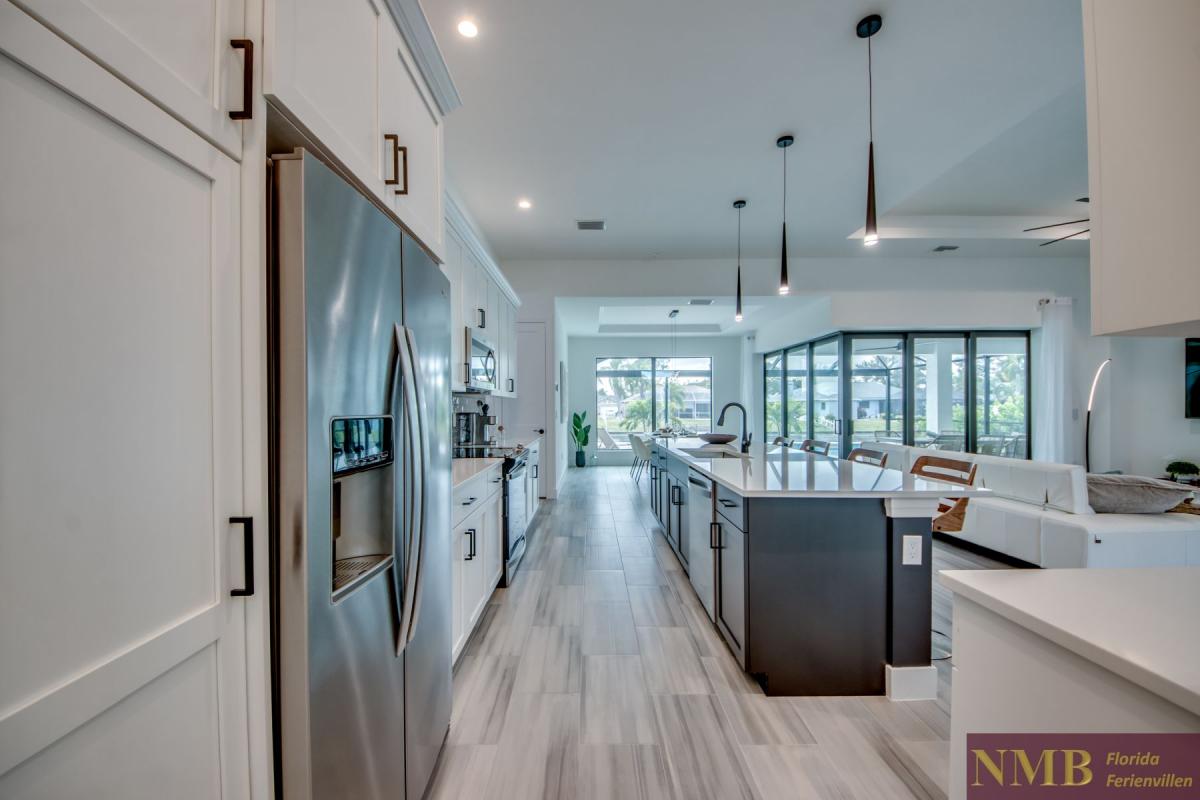 Ferienhaus-Cape-Coral-Villa-Athene_27-Kitchen