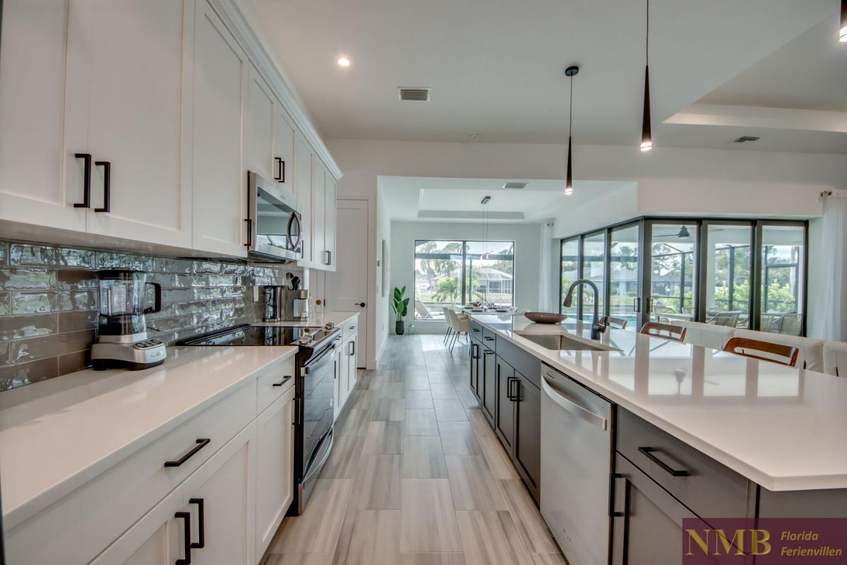 Ferienhaus-Cape-Coral-Villa-Athene_29-Kitchen