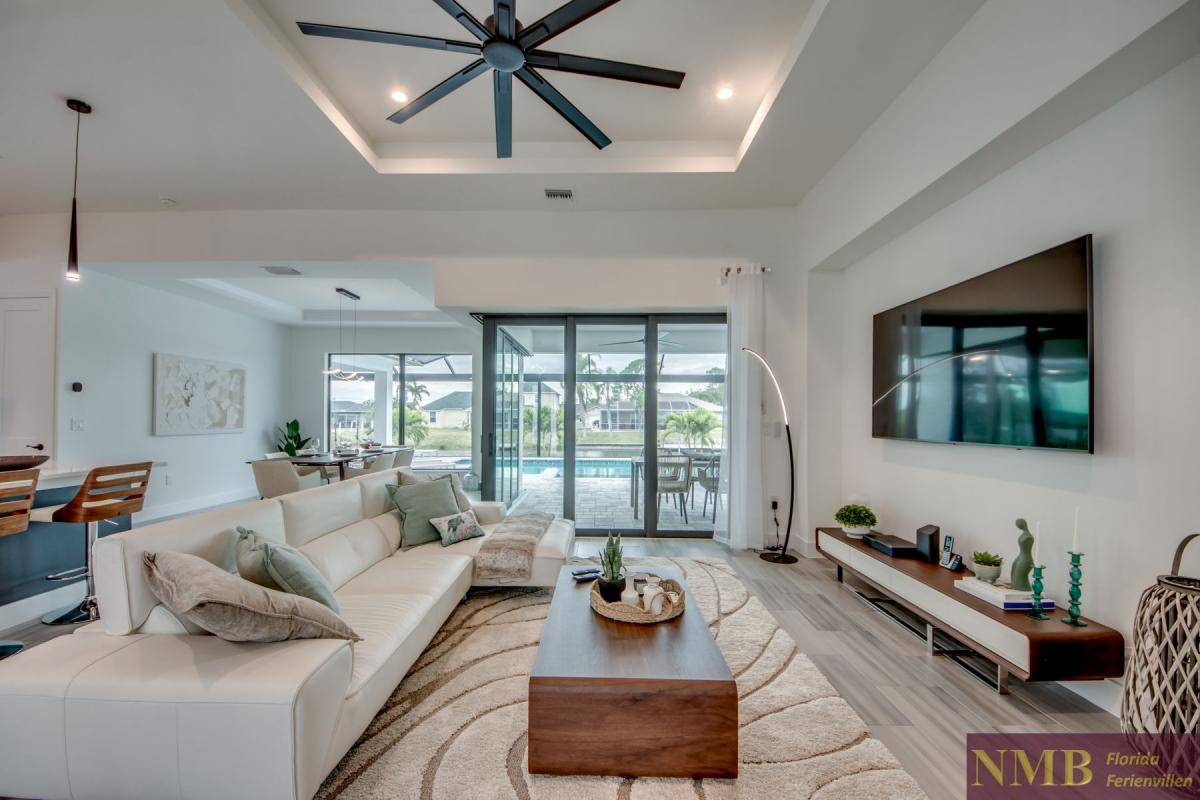 Ferienhaus-Cape-Coral-Villa-Athene_9-Family-Room