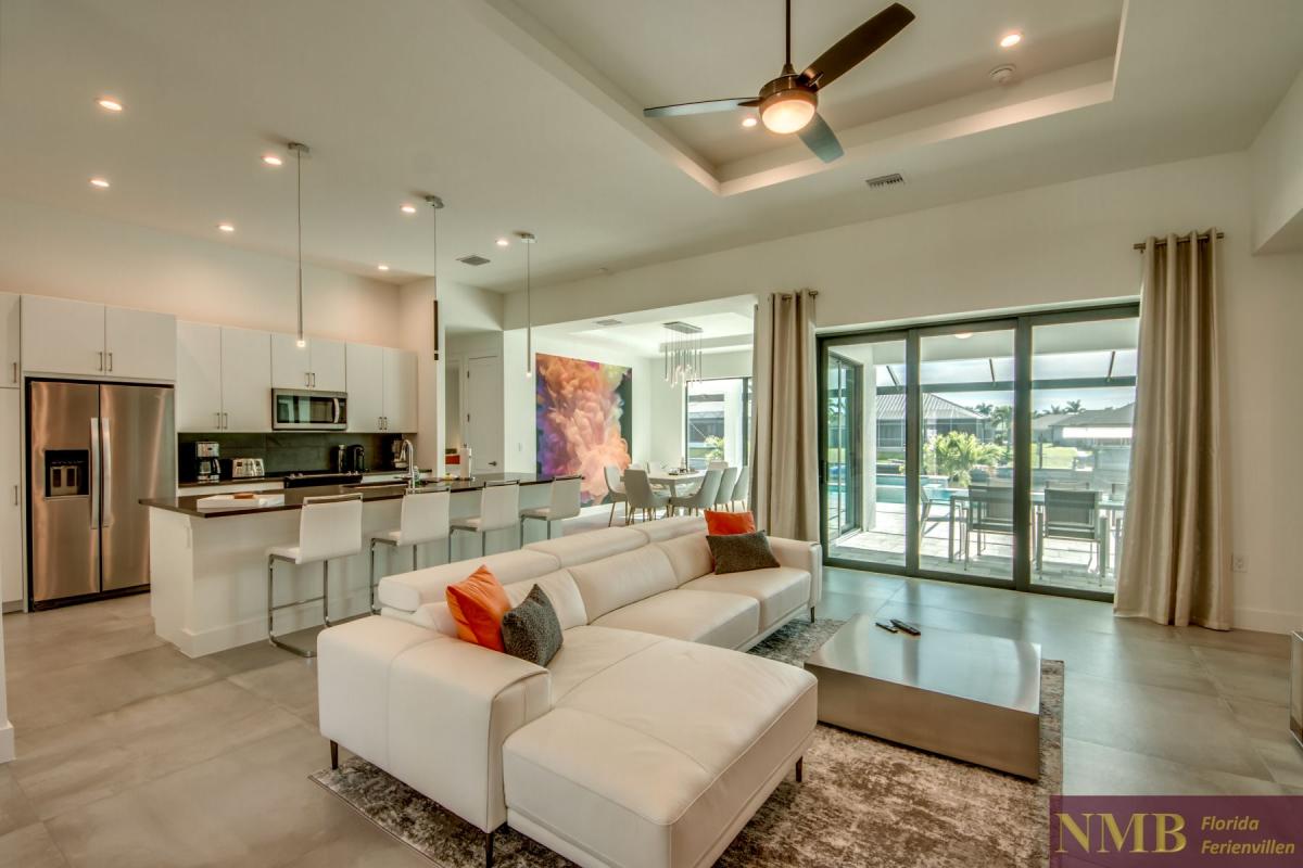 Ferienvilla-Summerwind-Cape-Coral_6-Family-Room