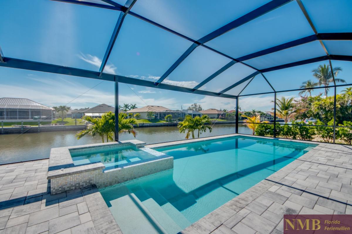 Ferienvilla-Summerwind-Cape-Coral_62-Pool-Hot-Tub