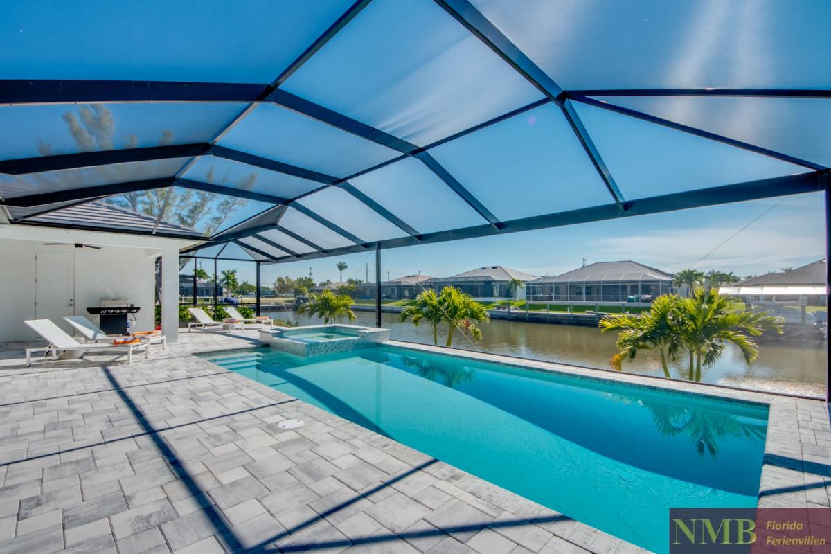 Ferienvilla-Summerwind-Cape-Coral_64-Pool-Hot-Tub