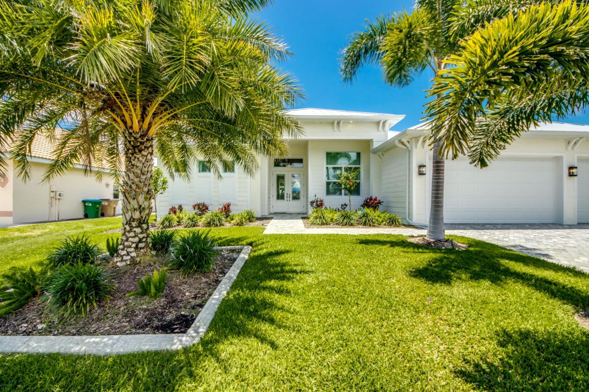 Ferienhaus-Cape-Coral-Ocean-Dream_5-Front-of-Villa