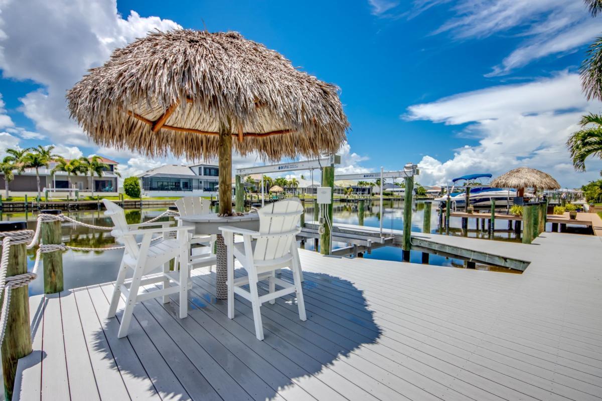 Ferienhaus-Cape-Coral-Ocean-Dream_84-Dock-Tiki
