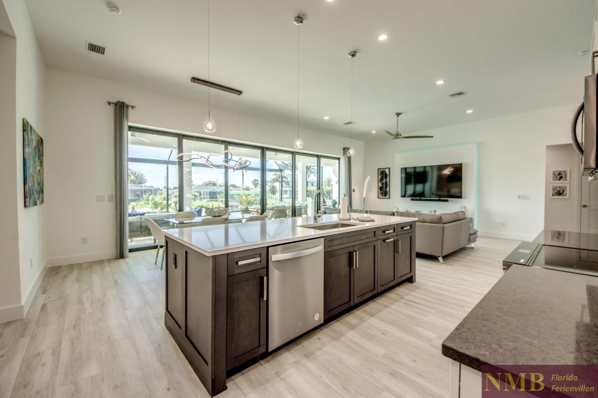 Ferienhaus-Cape-Coral-Sola_37-Kitchen