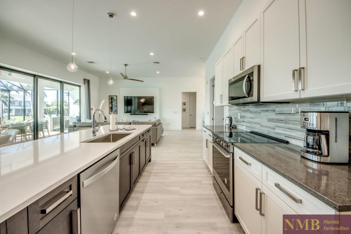 Ferienhaus-Cape-Coral-Sola_38-Kitchen