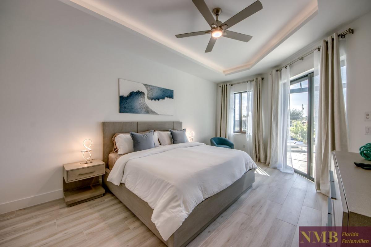 Ferienhaus-Cape-Coral-Sola_39-Master-Bedroom