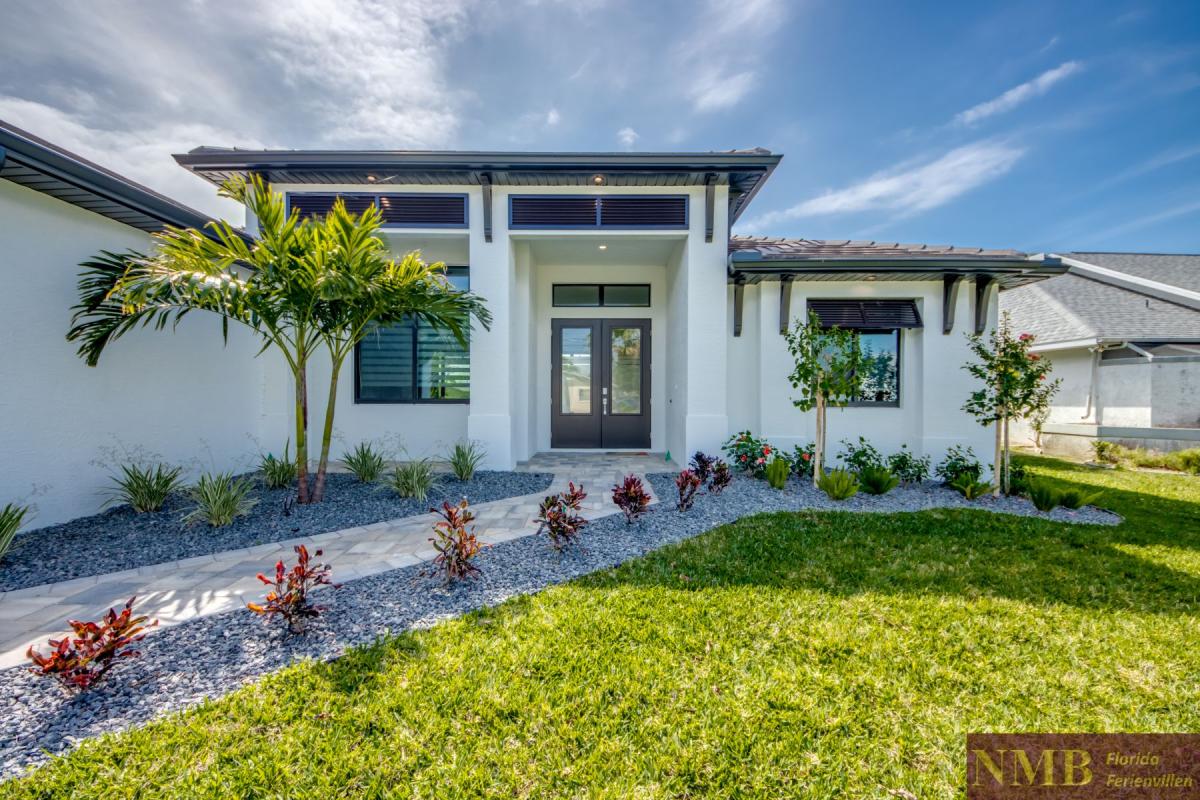 Ferienhaus-Cape-Coral-Sola_4-Villa-Entry