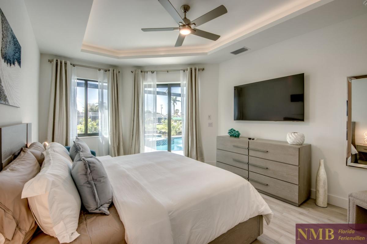 Ferienhaus-Cape-Coral-Sola_41-Master-Bedroom