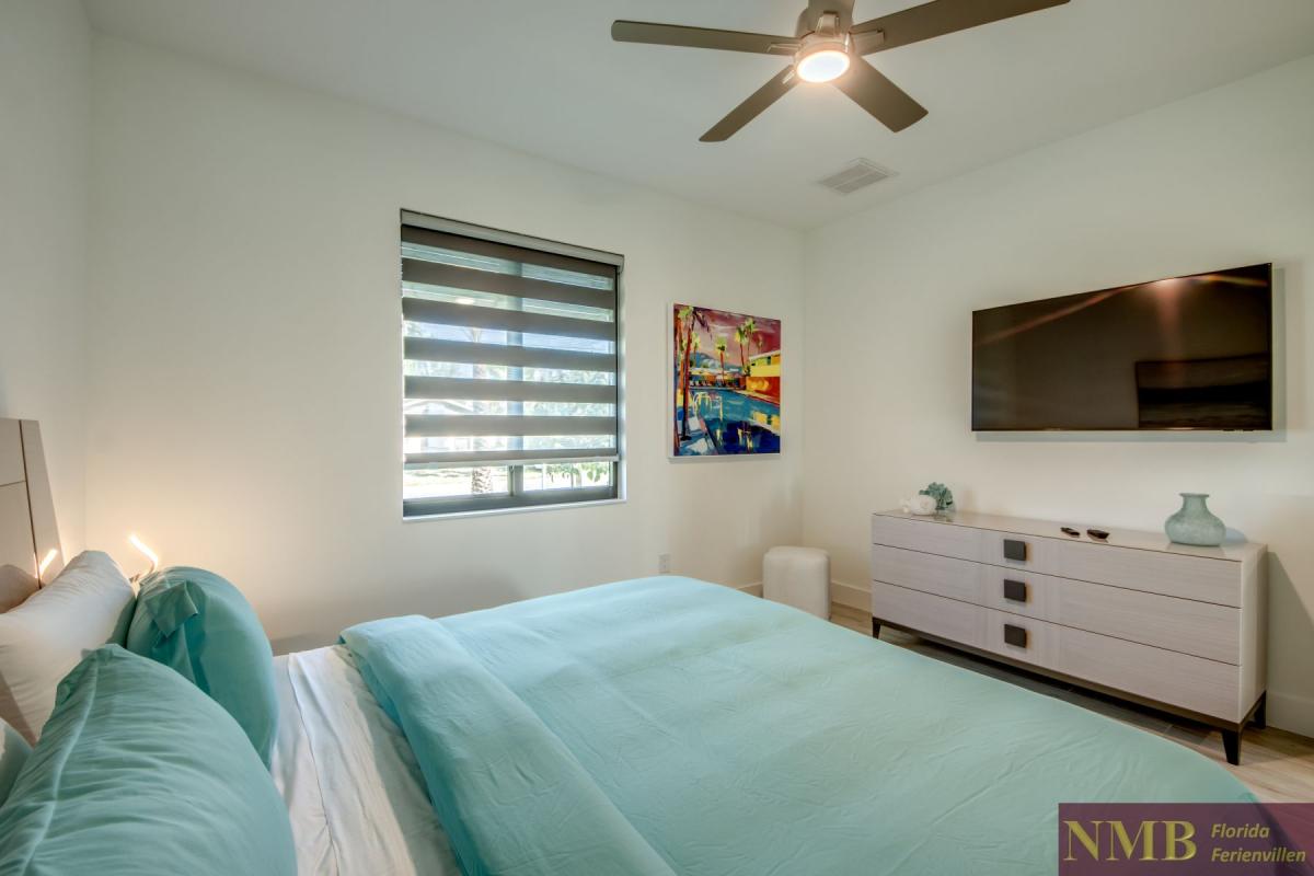 Ferienhaus-Cape-Coral-Sola_52-Bedroom-2