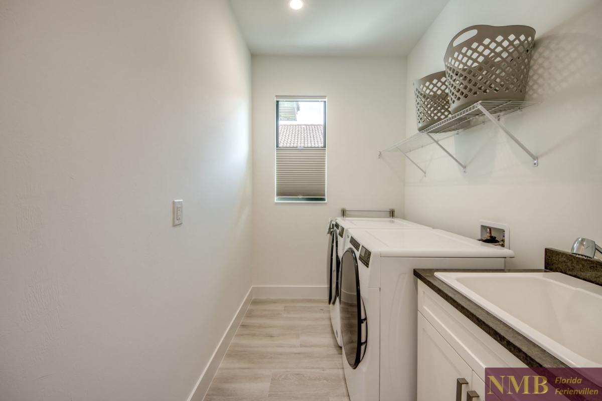 Ferienhaus-Cape-Coral-Sola_57-Laundry-Room