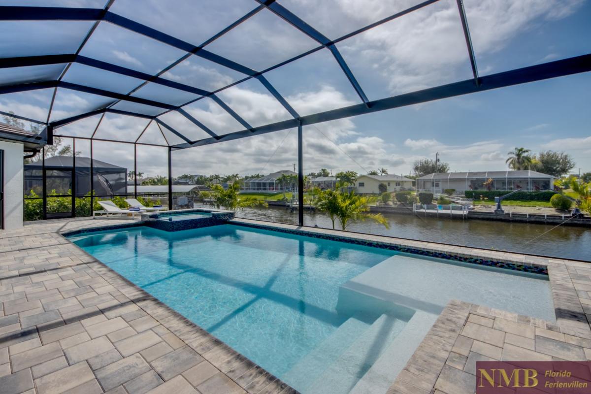 Ferienhaus-Cape-Coral-Sola_72-Pool-Hot-Tub