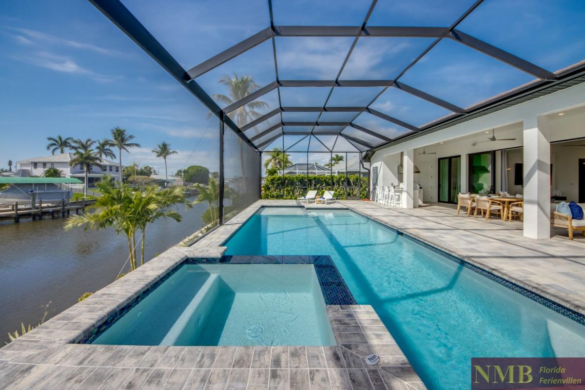 Ferienhaus-Cape-Coral-Sola_76-Pool-Hot-Tub