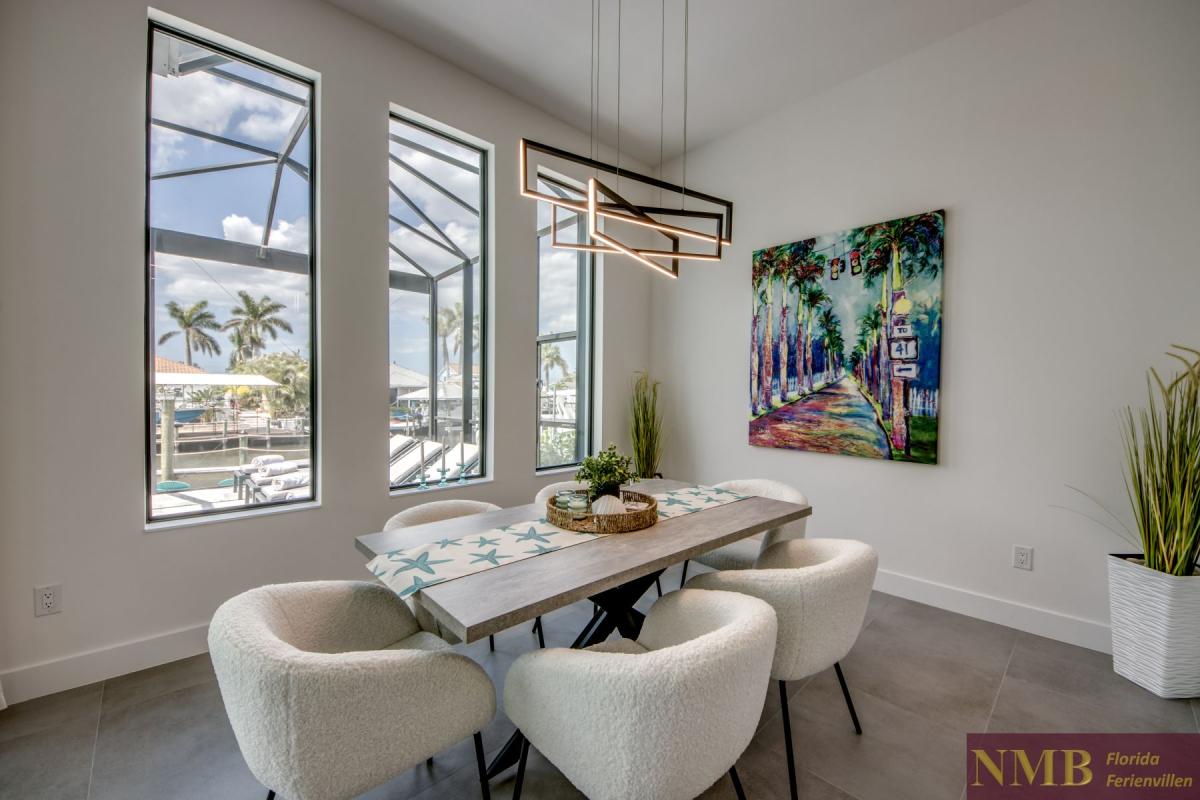Ferienhaus-Cape-Coral-Sola_18-Dining-Room