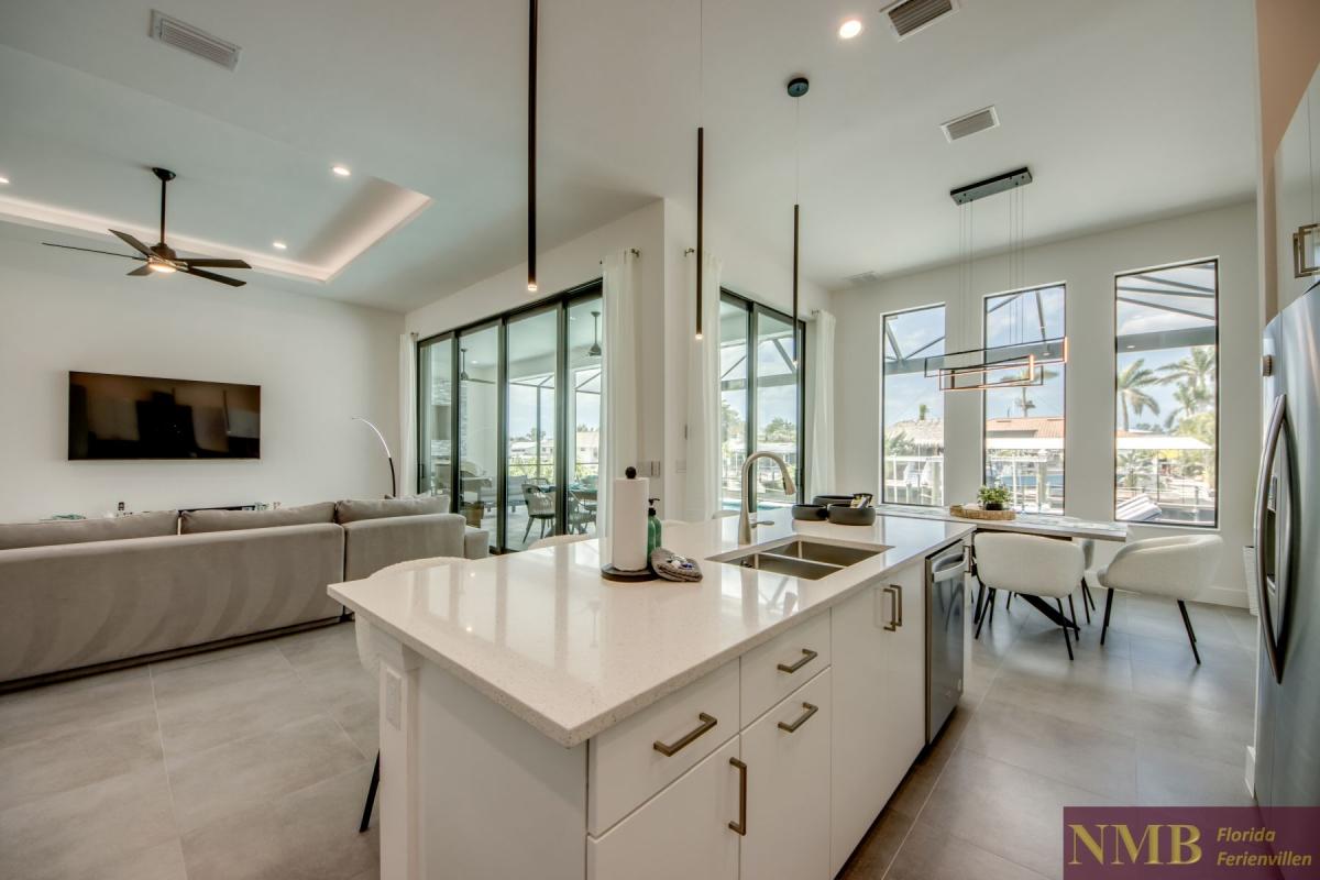Ferienhaus-Cape-Coral-Sola_30-Kitchen