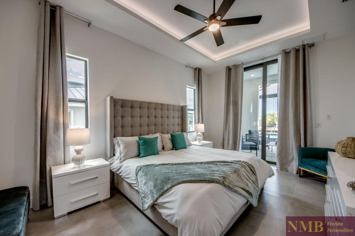 Ferienhaus-Cape-Coral-Sola_31-Master-Bedroom