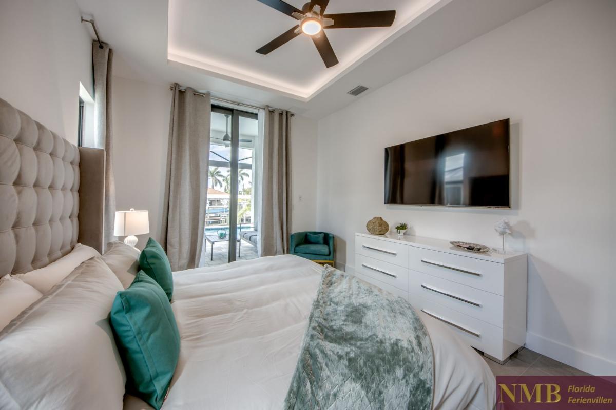 Ferienhaus-Cape-Coral-Sola_34-Master-Bedroom