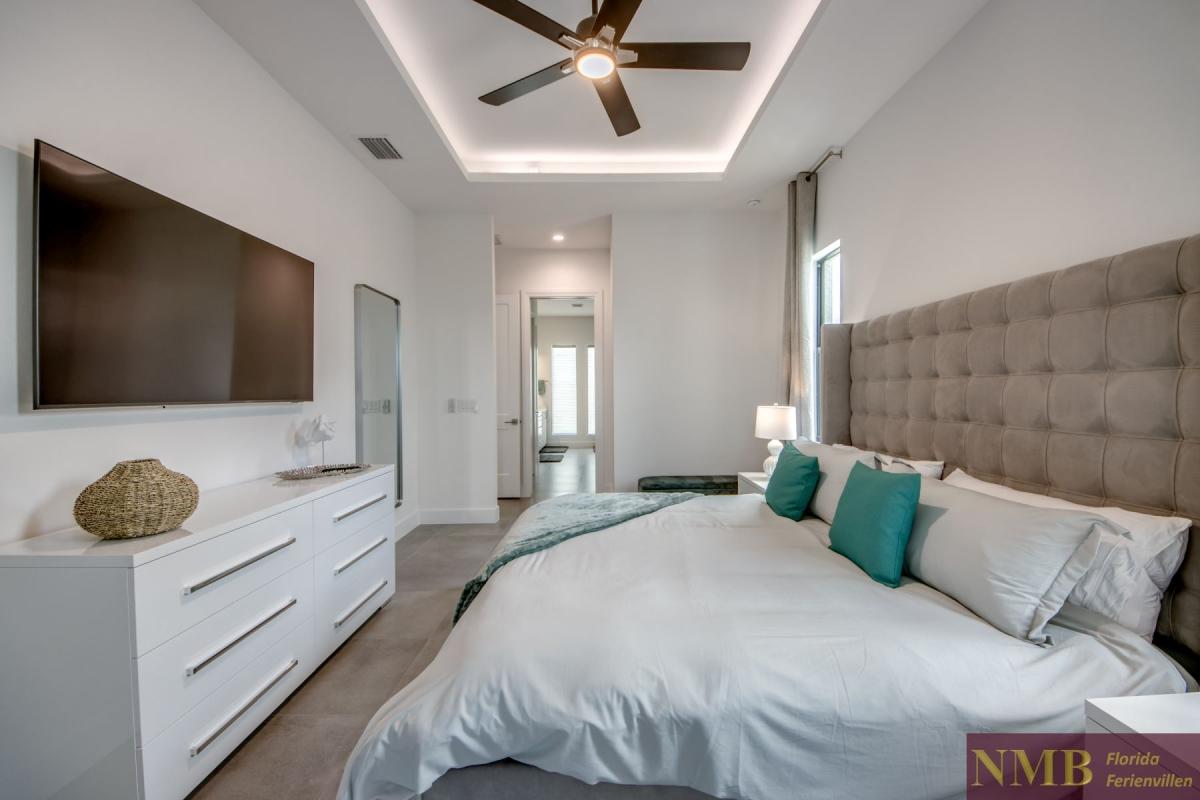 Ferienhaus-Cape-Coral-Sola_35-Master-Bedroom