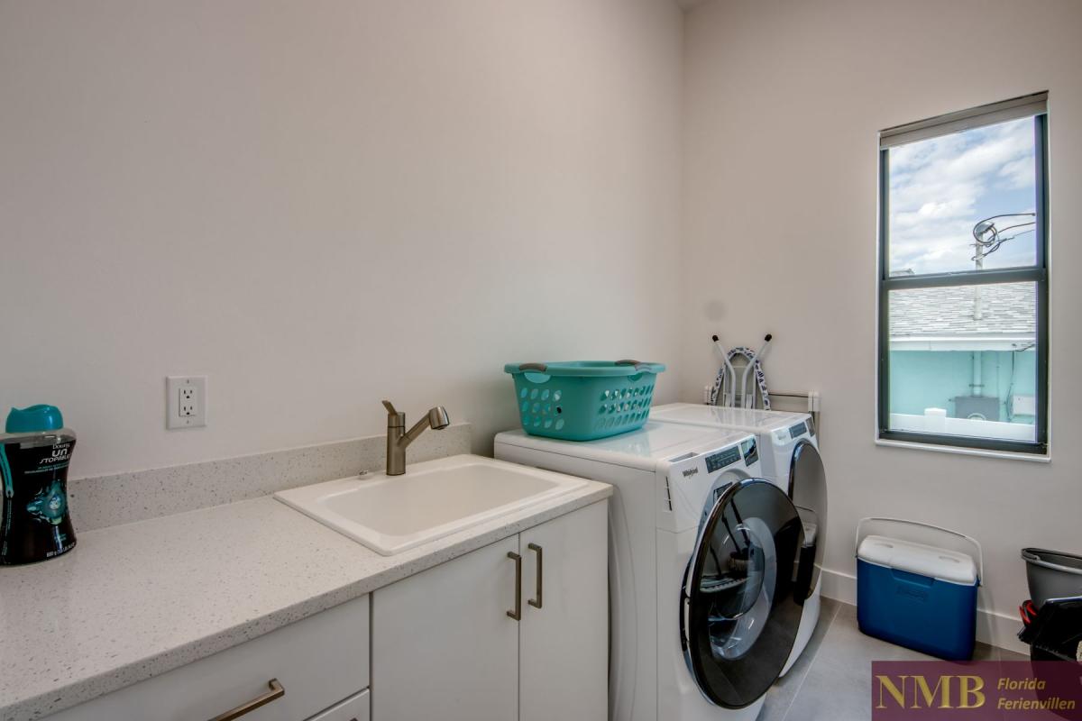 Ferienhaus-Cape-Coral-Sola_38-Laundry-Room