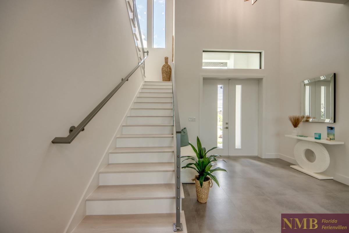 Ferienhaus-Cape-Coral-Sola_40-Stairs