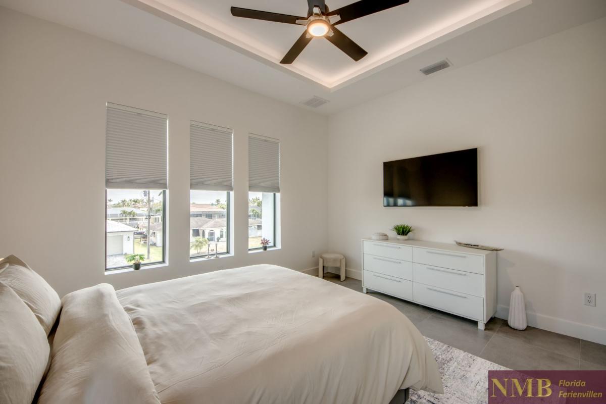 Ferienhaus-Cape-Coral-Sola_52-Bedroom-3